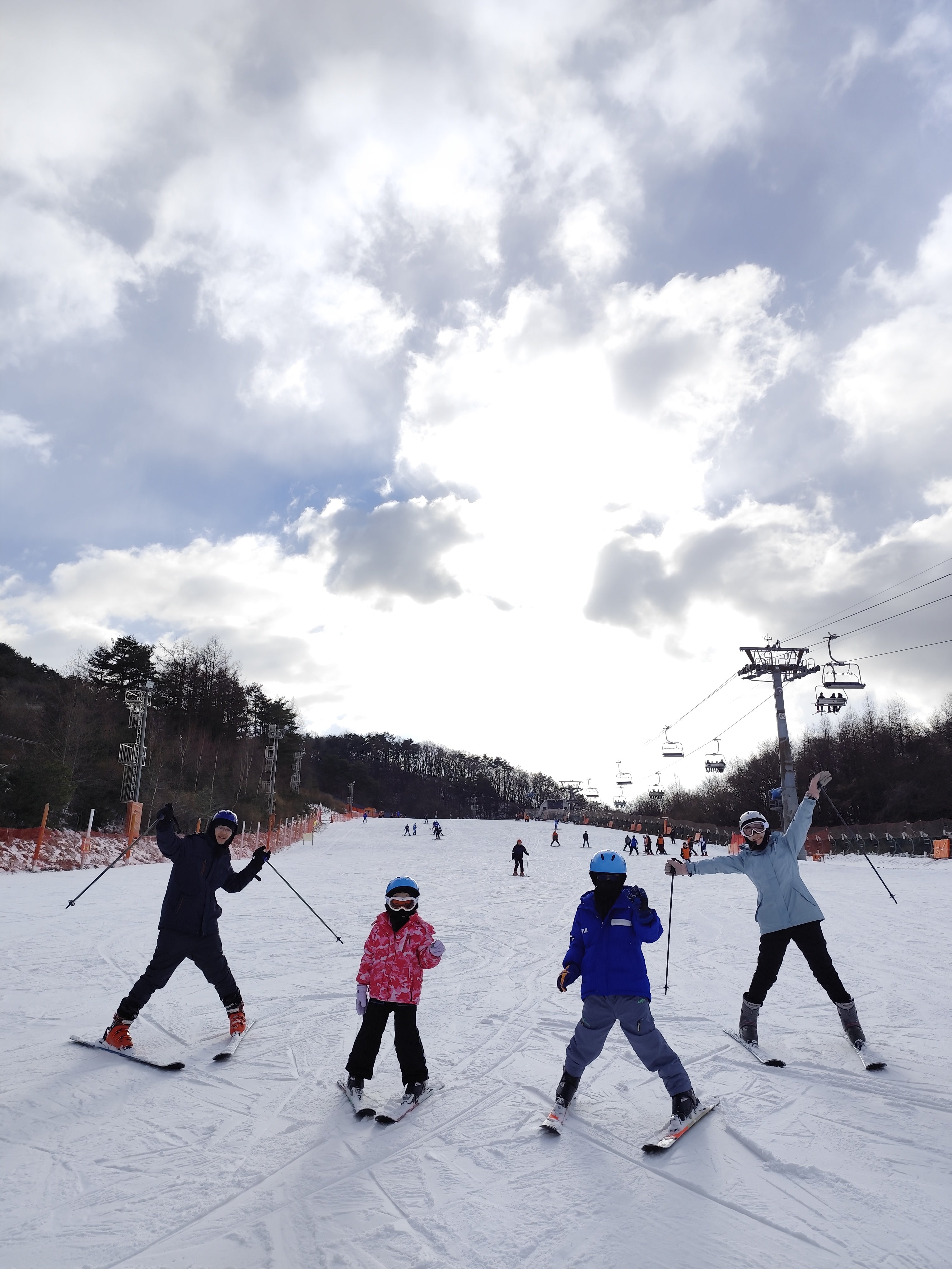 SKIDIEM 韩国龙平滑雪场-滑雪教练双板课程（中文课程）