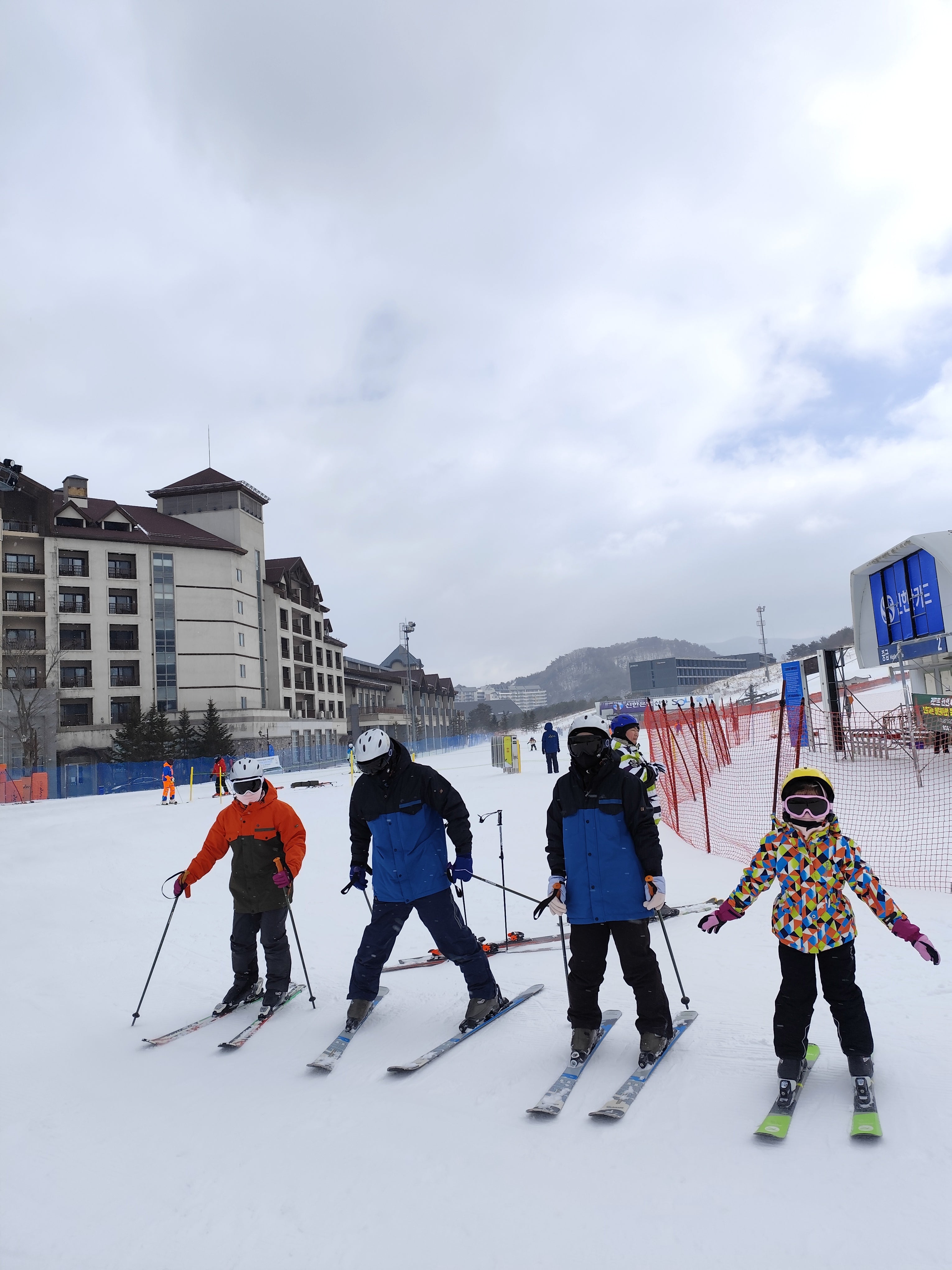 SKIDIEM 韩国龙平滑雪场-滑雪教练双板课程（中文课程）